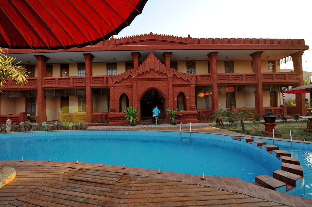 Sky Palace Hotel Баган Экстерьер фото