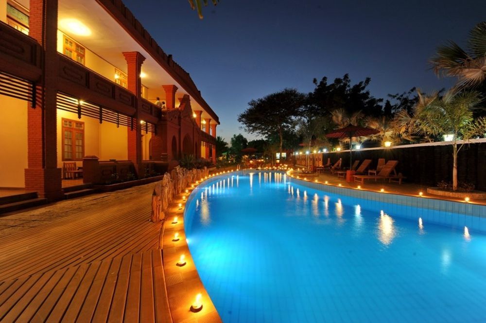 Sky Palace Hotel Баган Экстерьер фото